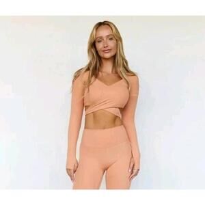 Astoria BALANCE Crossover Sleeve Crop Top Thumbholes Size M Activewear Yoga